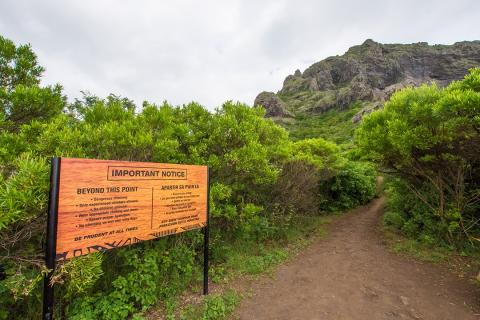 hiking-le-morne-brabant-mauritius