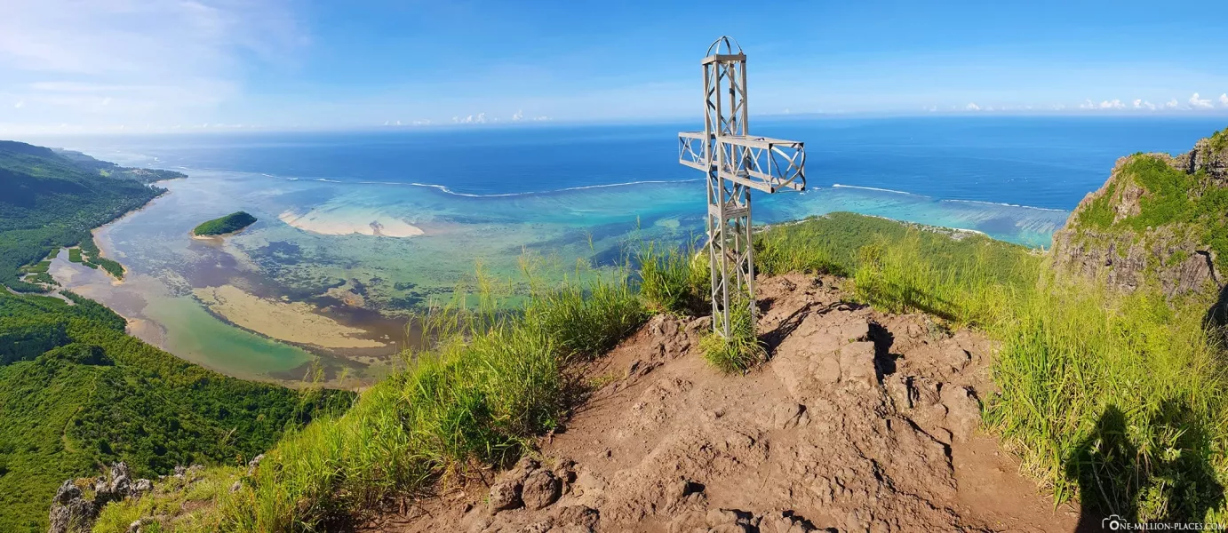 hiking-le-morne-brabant-mauritius
